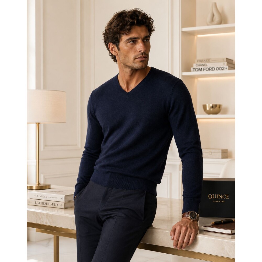 Quince Men's Mongolian Cashmere V-Neck Sweater Navy Blue XL Soft Cozy Luxury